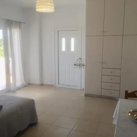 Rizes Elias With Sea View * Isterni (Paros)